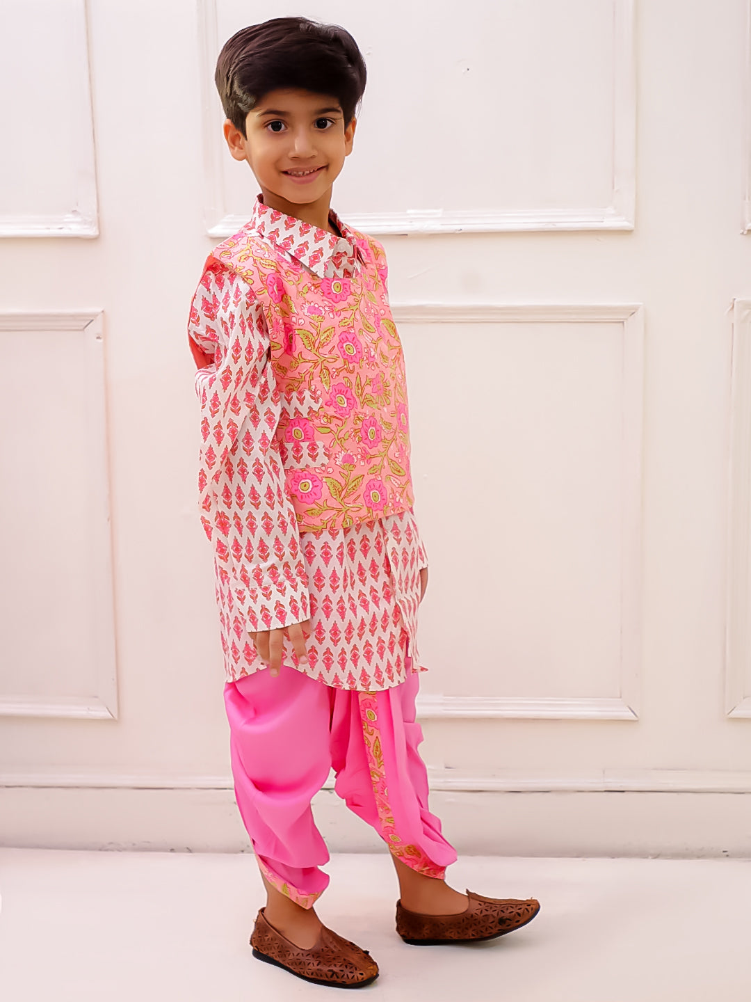 Twisha Cotton Sleeveless All over Printed Top with Dhoti - Peach & White