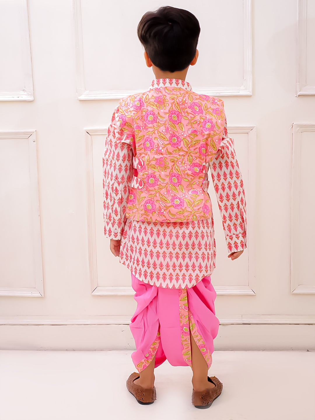 Twisha Cotton Sleeveless All over Printed Top with Dhoti - Peach & White