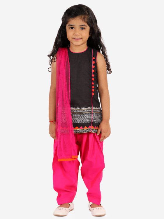 Twisha Girls potlis embellished Kurta Salwar and Dupatta set-Black and Pink