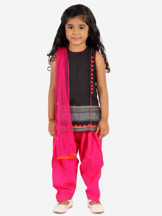 Twisha Girls potlis embellished Kurta Salwar and Dupatta set-Black and Pink